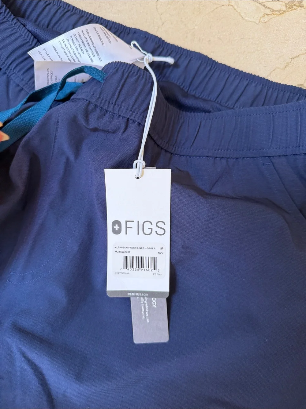Men’s Figs jogger size Medium